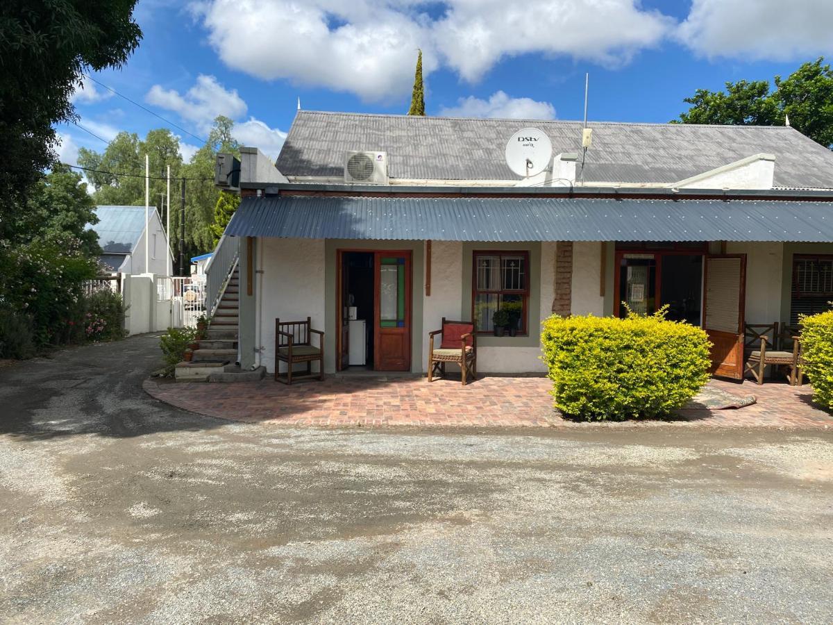 Leo Guest House Robertson Εξωτερικό φωτογραφία