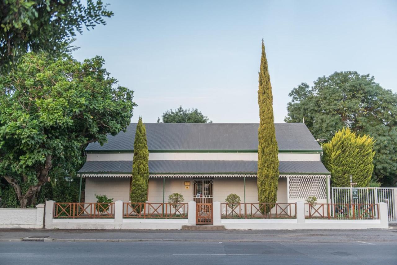 Leo Guest House Robertson Εξωτερικό φωτογραφία