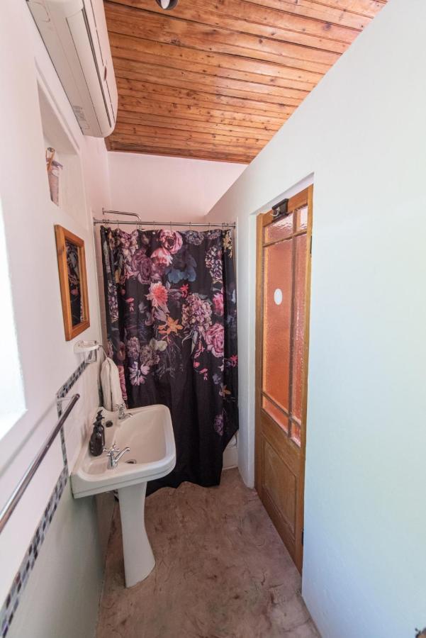 Leo Guest House Robertson Εξωτερικό φωτογραφία